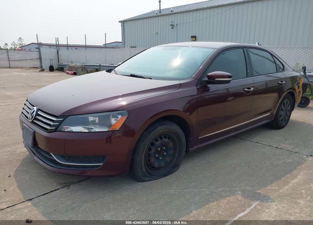 2013 VOLKSWAGEN PASSAT VIN: 1VWAP7A37DC021415