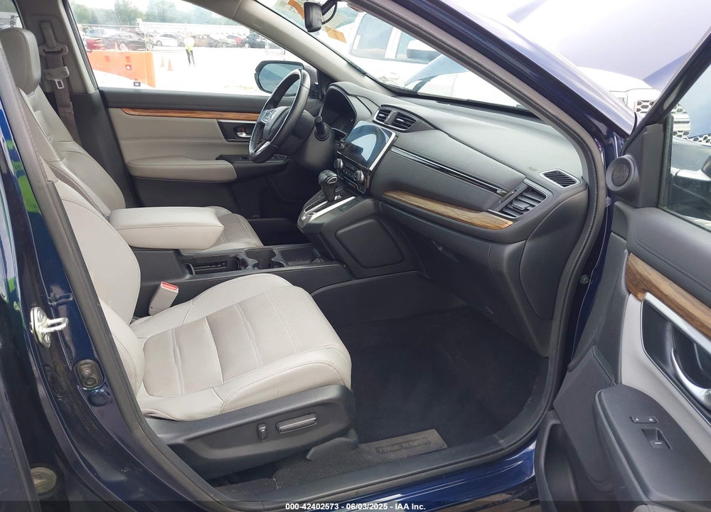 2017 HONDA CR-V VIN: 7FARW1H87HE027980