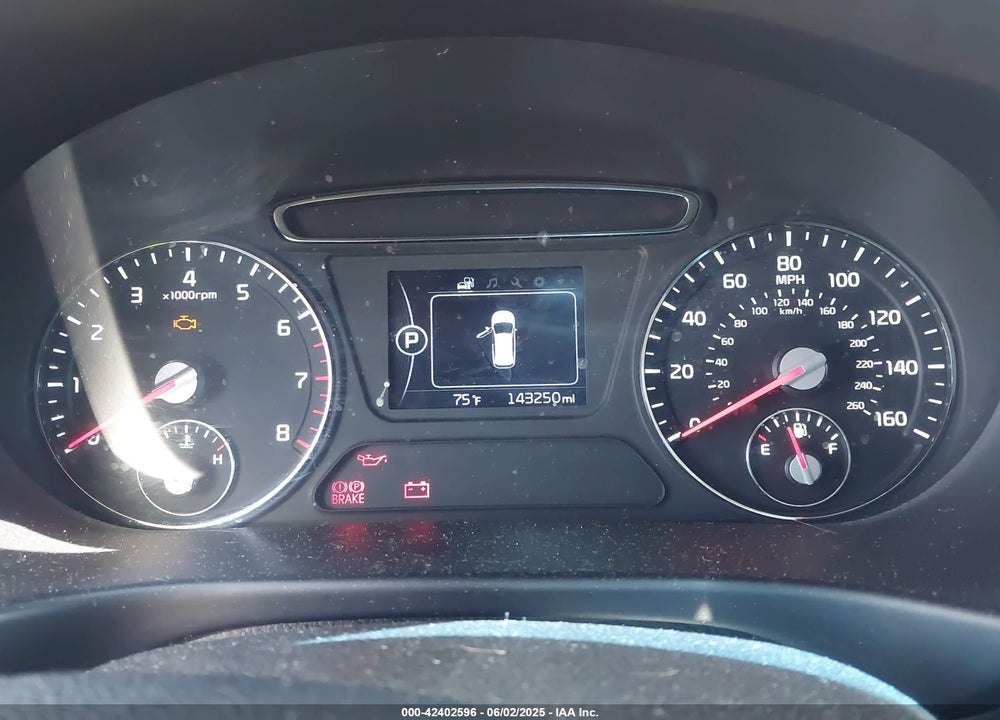 2016 KIA SORENTO VIN: 5XYPGDA52GG044582