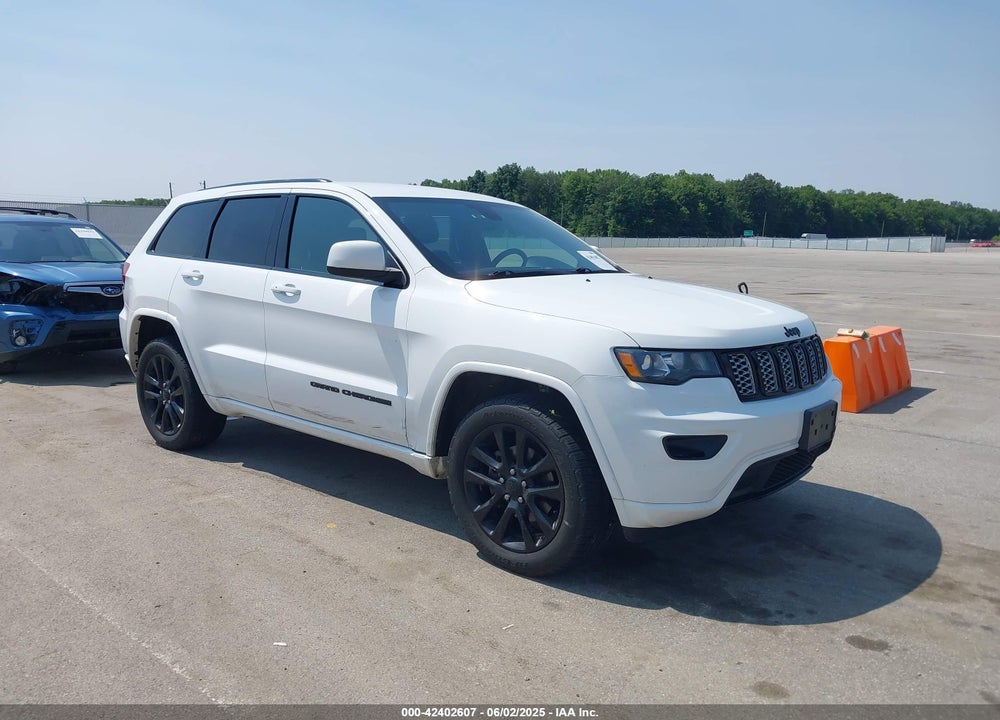 2018 JEEP GRAND CHEROKEE ALTITUDE 4X4 VIN: 1C4RJFAG6JC211805