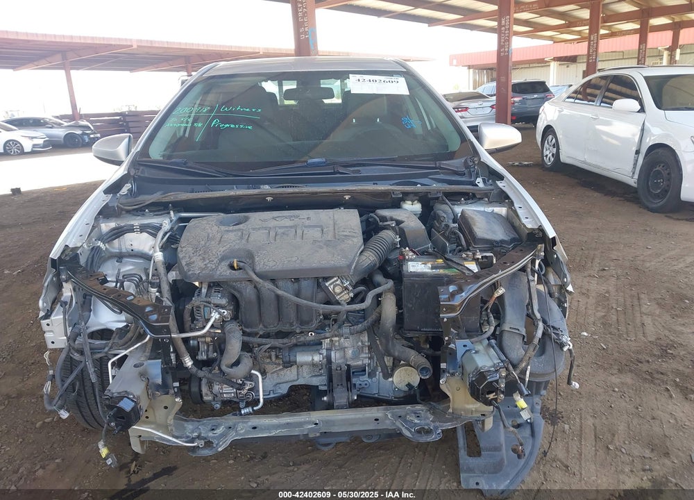 2015 TOYOTA COROLLA LE VIN: 5YFBURHE2FP181327