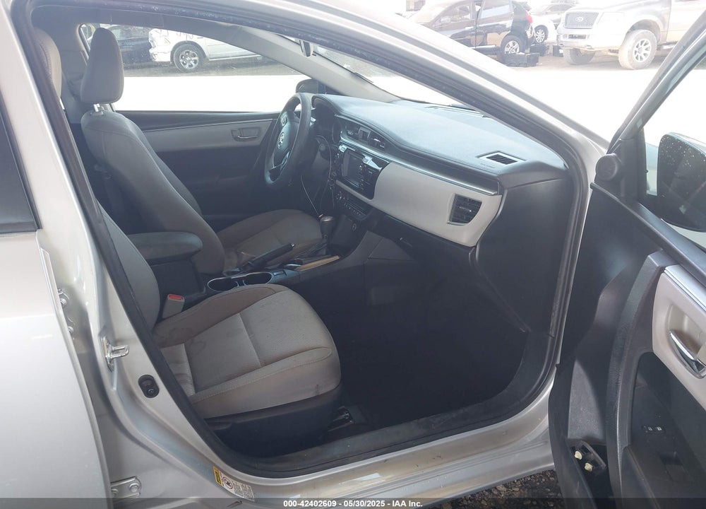 2015 TOYOTA COROLLA LE VIN: 5YFBURHE2FP181327