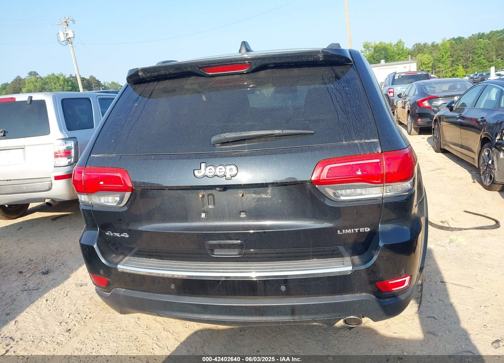 2015 JEEP GRAND CHEROKEE VIN: 1C4RJFBG4FC748114