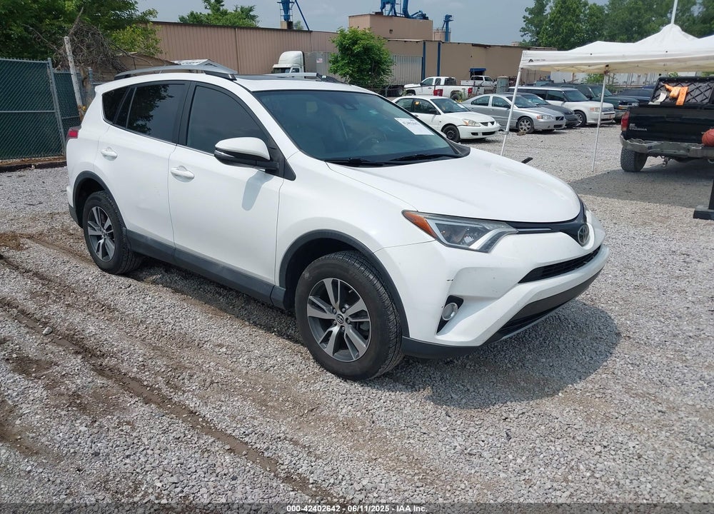 2018 TOYOTA RAV4 XLE VIN: 2T3WFREV0JW424275