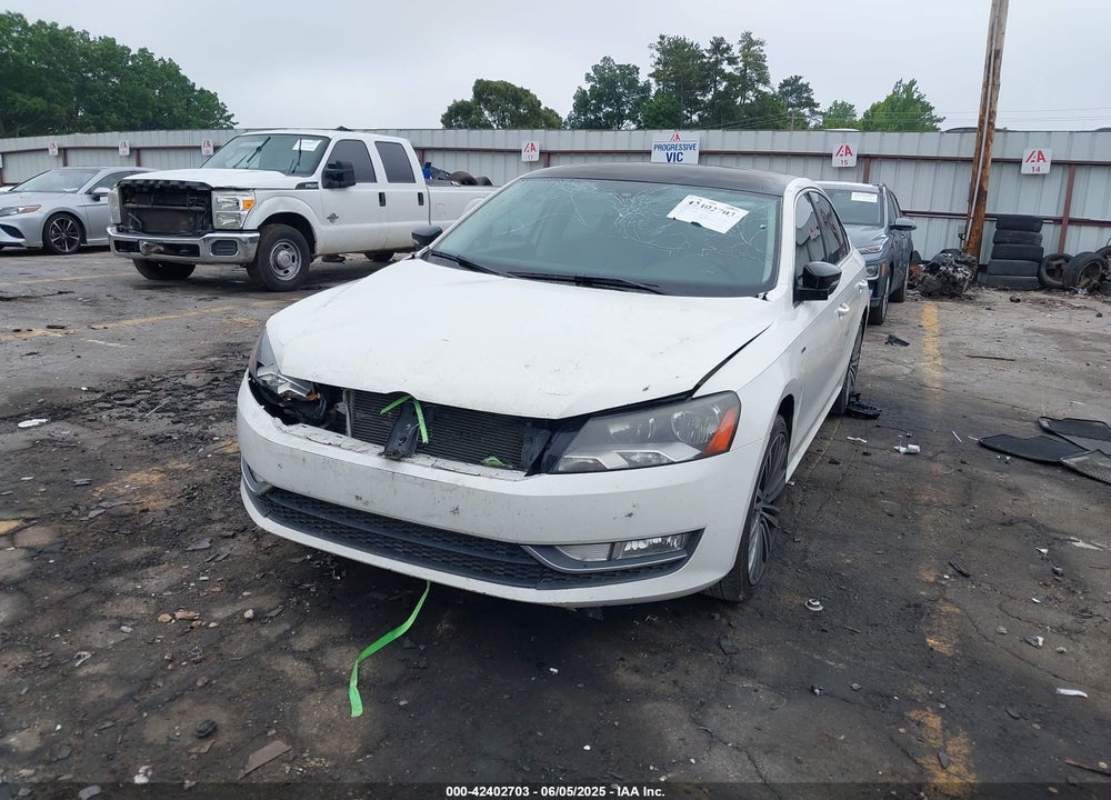 2015 VOLKSWAGEN PASSAT VIN: 1VWBT7A34FC014716