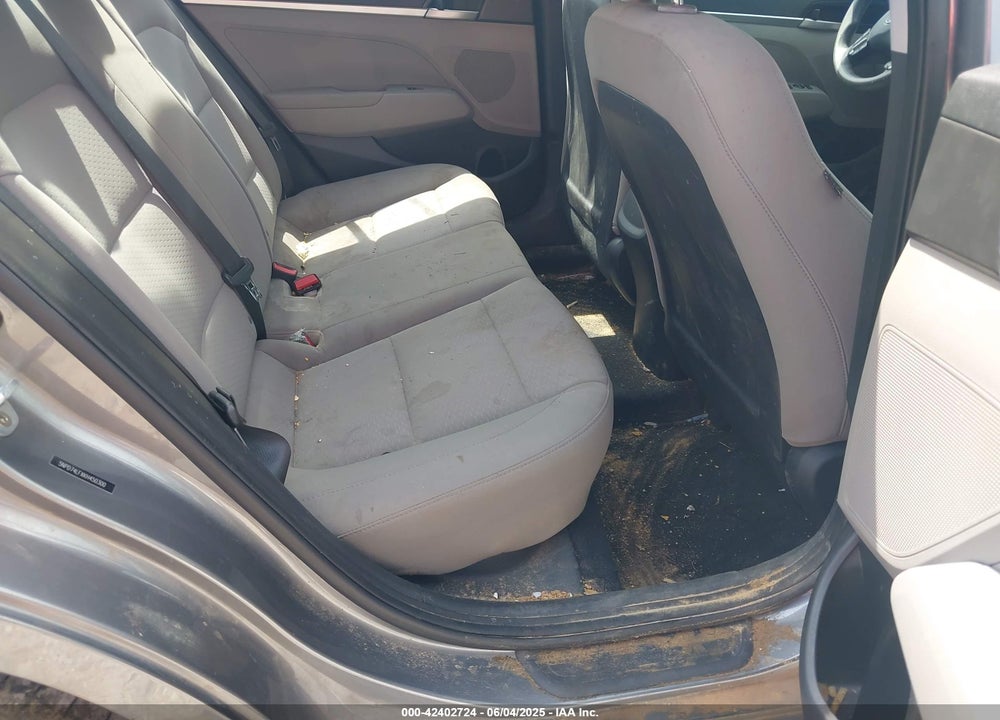 2019 HYUNDAI ELANTRA VIN: 5NPD74LFXKH450300