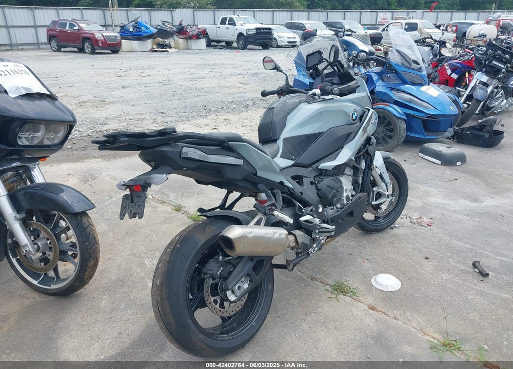 2020 BMW S 1000 XR VIN: WB10E4308LZJ83665
