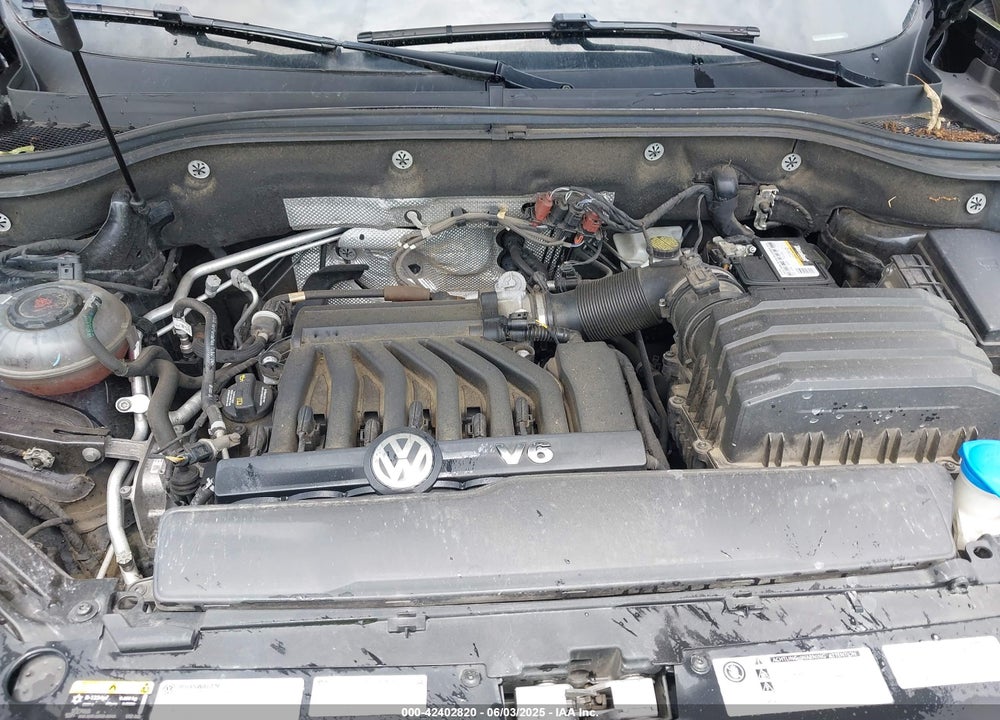 2019 VOLKSWAGEN ATLAS VIN: 1V2LR2CA9KC575393