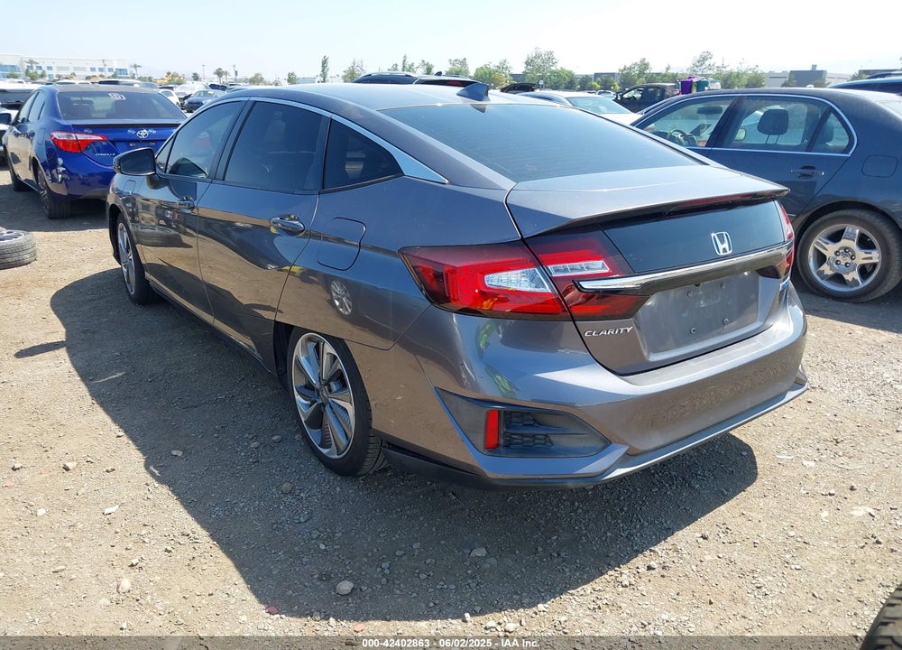 2018 HONDA CLARITY PLUG-IN HYBRID VIN: JHMZC5F11JC005217