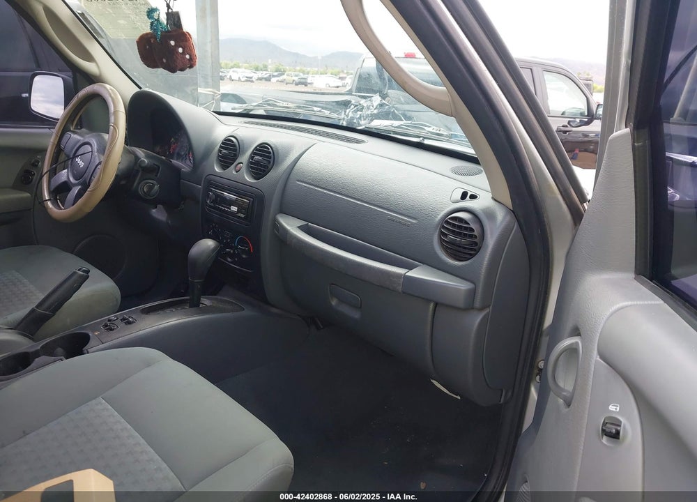 2007 JEEP LIBERTY VIN: 1J4GK48K37W517140