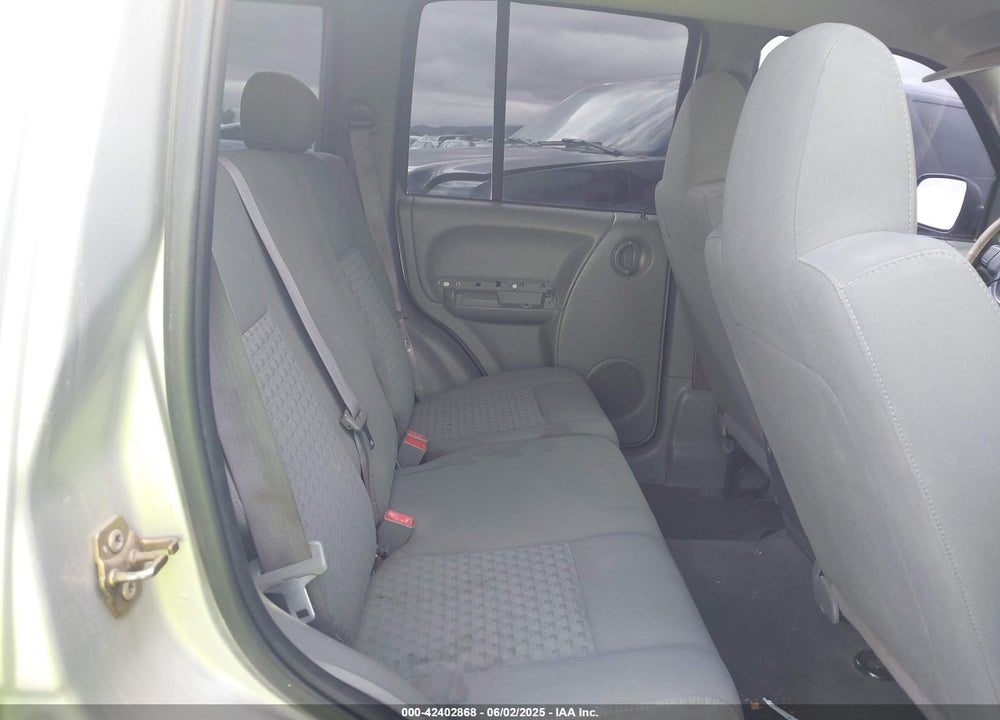 2007 JEEP LIBERTY VIN: 1J4GK48K37W517140