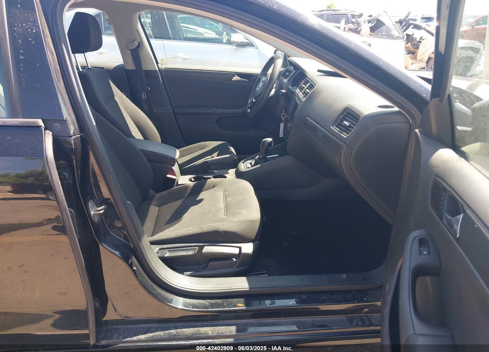 2016 VOLKSWAGEN JETTA VIN: 3VW267AJ2GM378459