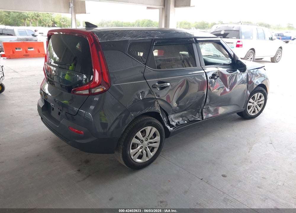 2020 KIA SOUL LX VIN: KNDJ23AU6L7717077