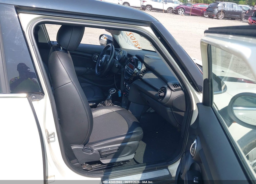 2015 MINI HARDTOP VIN: WMWXS5C5XFT827330