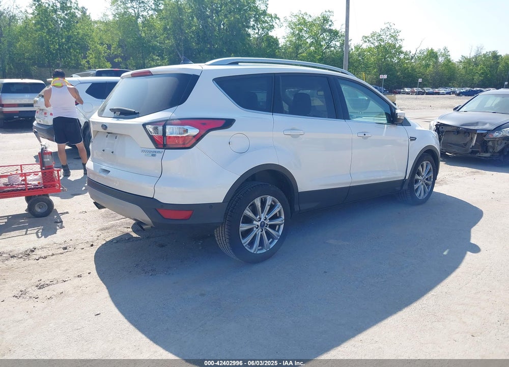 2018 FORD ESCAPE VIN: 1FMCU9J96JUD11473