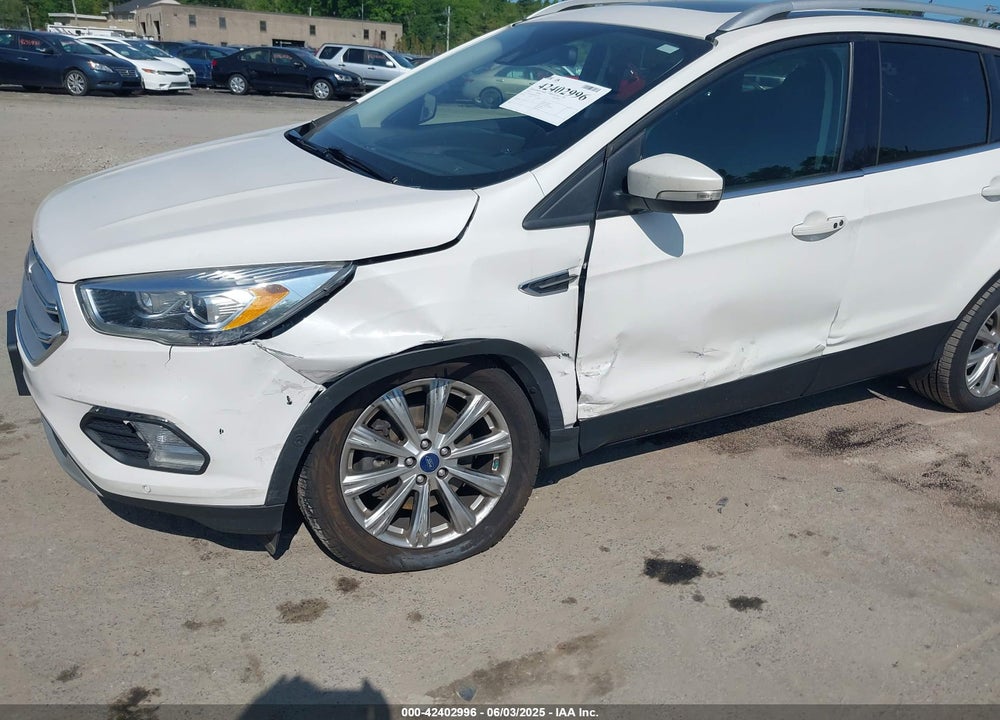 2018 FORD ESCAPE VIN: 1FMCU9J96JUD11473