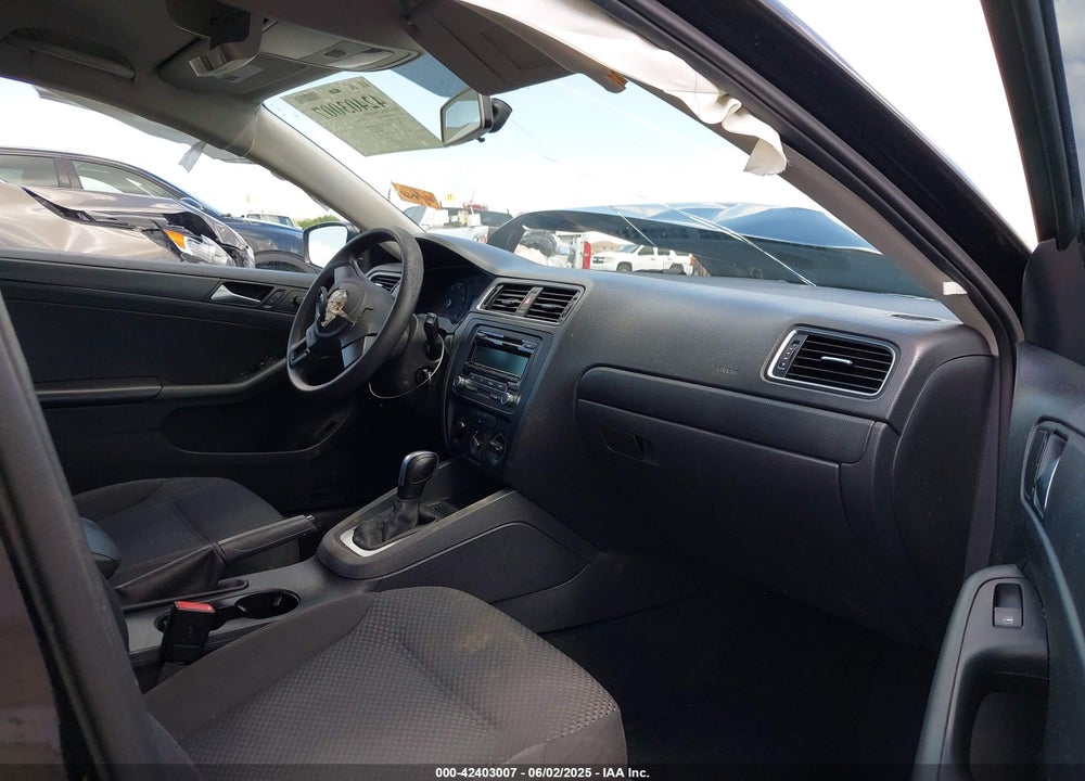 2014 VOLKSWAGEN JETTA 2.0L S VIN: 3VW2K7AJ8EM444456