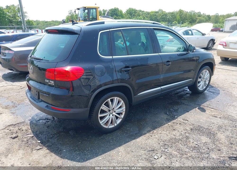 2012 VOLKSWAGEN TIGUAN SE VIN: WVGBV7AX1CW548133