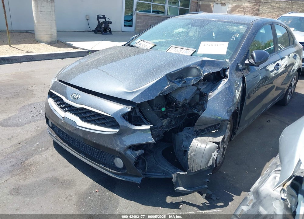 2019 KIA FORTE LXS VIN: 3KPF24AD7KE139680