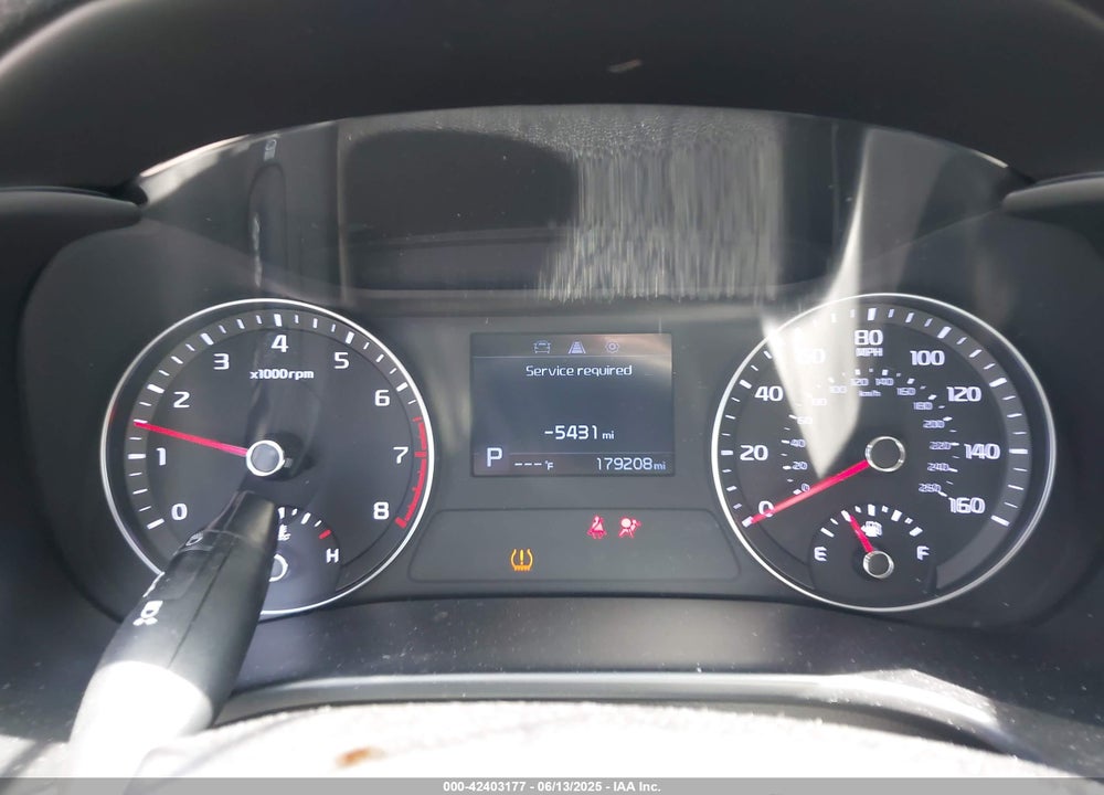 2019 KIA FORTE LXS VIN: 3KPF24AD7KE139680