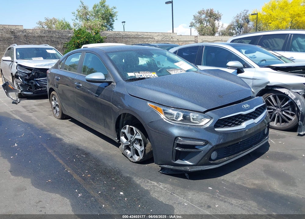 2019 KIA FORTE LXS VIN: 3KPF24AD7KE139680