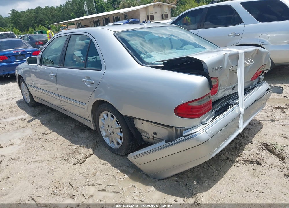 2000 MERCEDES-BENZ E 320 VIN: WDBJF65J9YB092442
