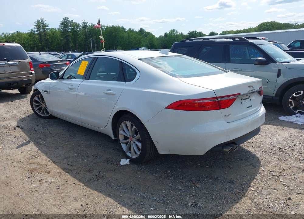 2017 JAGUAR XF 20D PREMIUM VIN: SAJBJ4BN3HCY35057