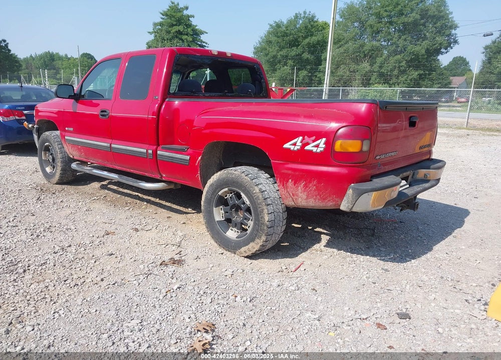 2001 CHEVROLET SILVERADO 1500 LS VIN: 2GCEK19T211181871
