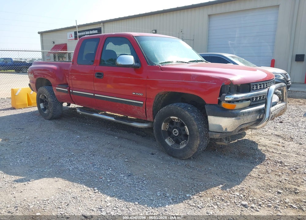 2001 CHEVROLET SILVERADO 1500 LS VIN: 2GCEK19T211181871