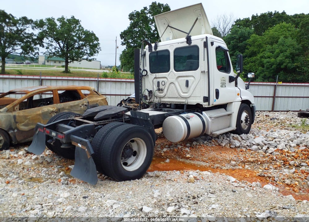 2019 FREIGHTLINER CASCADIA 125 --- VIN: 3AKBGDDV3KSKP1814