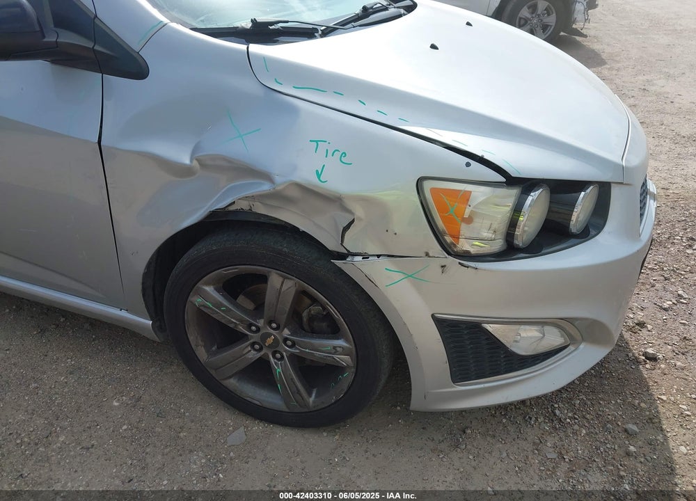 2015 CHEVROLET SONIC VIN: 1G1JG5SBXF4121804