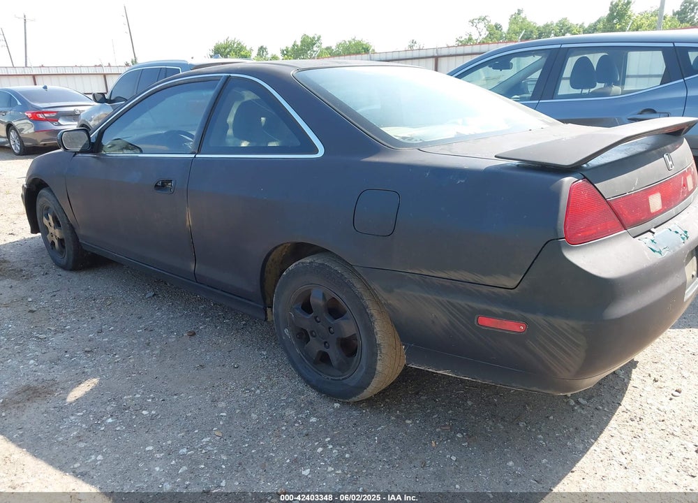 2001 HONDA ACCORD 2.3 EX VIN: 1HGCG32521A024011