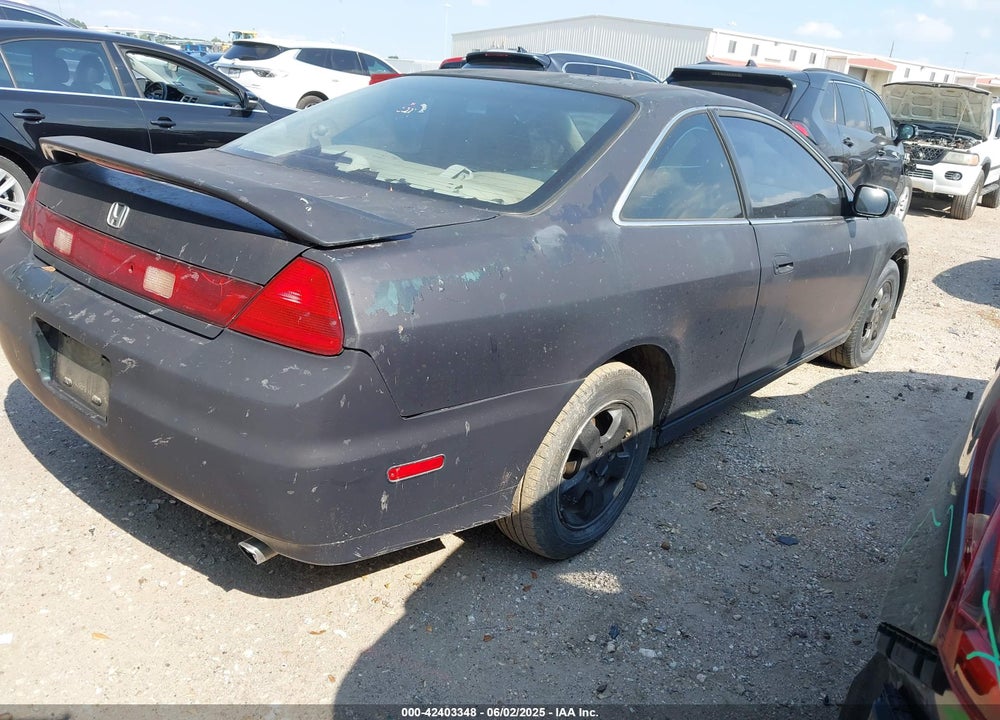 2001 HONDA ACCORD 2.3 EX VIN: 1HGCG32521A024011