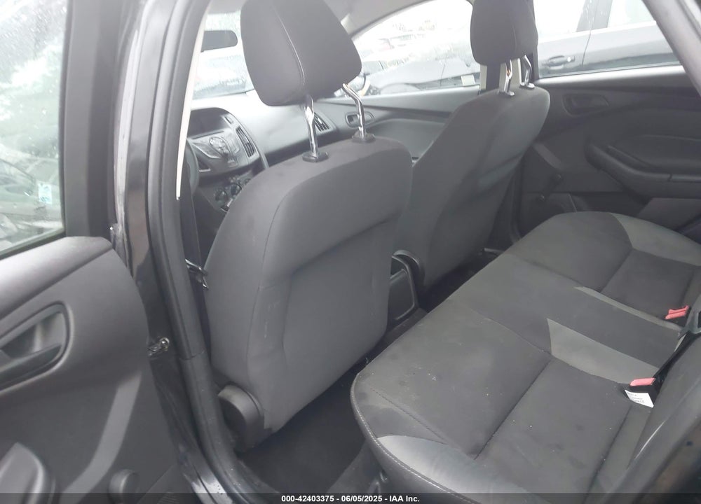2014 FORD FOCUS VIN: 1FADP3E25EL142302