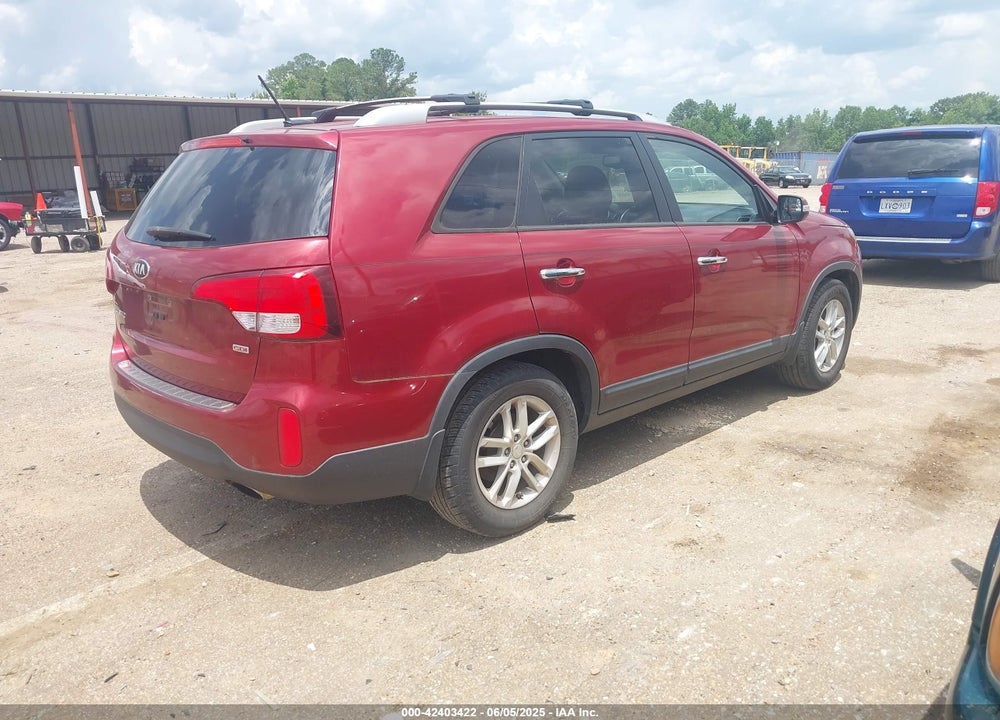 2014 KIA SORENTO LX VIN: 5XYKT3A62EG511747