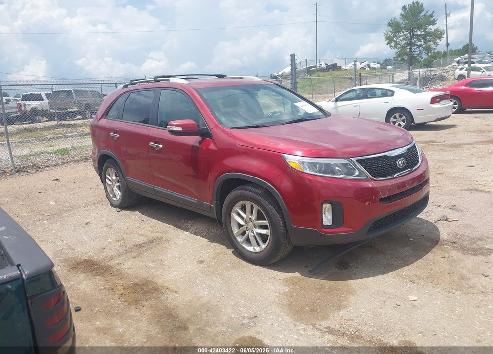 2014 KIA SORENTO LX VIN: 5XYKT3A62EG511747