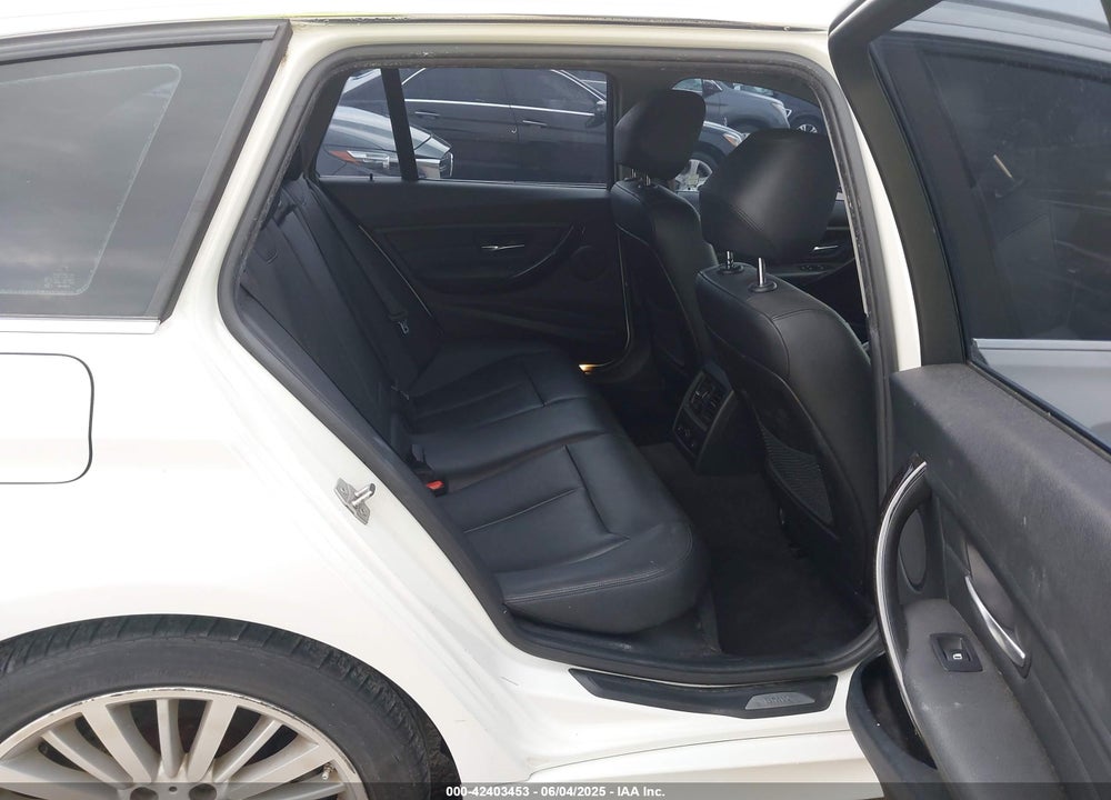 2015 BMW 3 SERIES VIN: WBA3G7C51FK296763