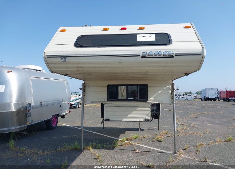 1991 LANCE CAMPER VIN: 000000000S15728RV
