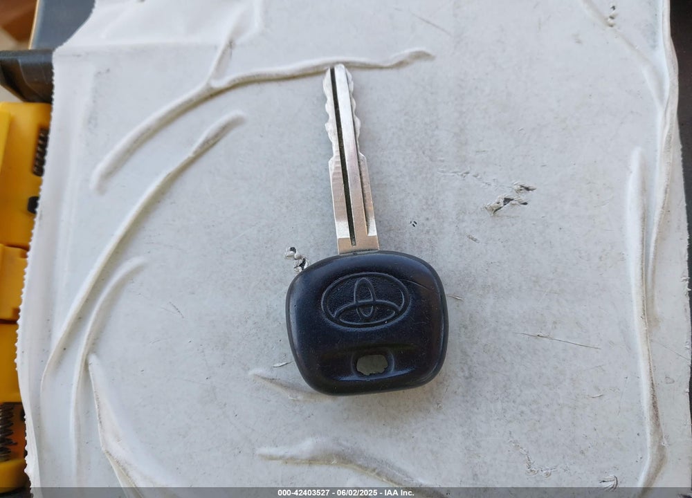 1998 TOYOTA AVALON VIN: 4T1BF18B2WU277863