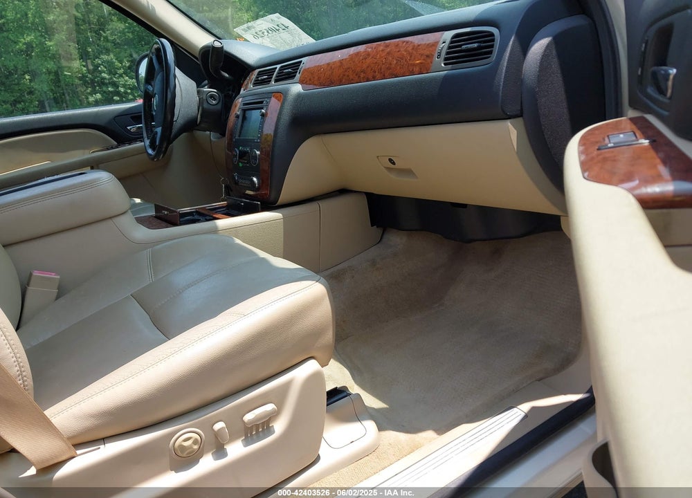 2008 CHEVROLET TAHOE LTZ VIN: 1GNFC13J38R248270