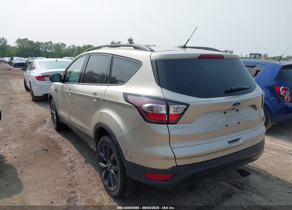 2017 FORD ESCAPE SE VIN: 1FMCU9GD1HUC45792