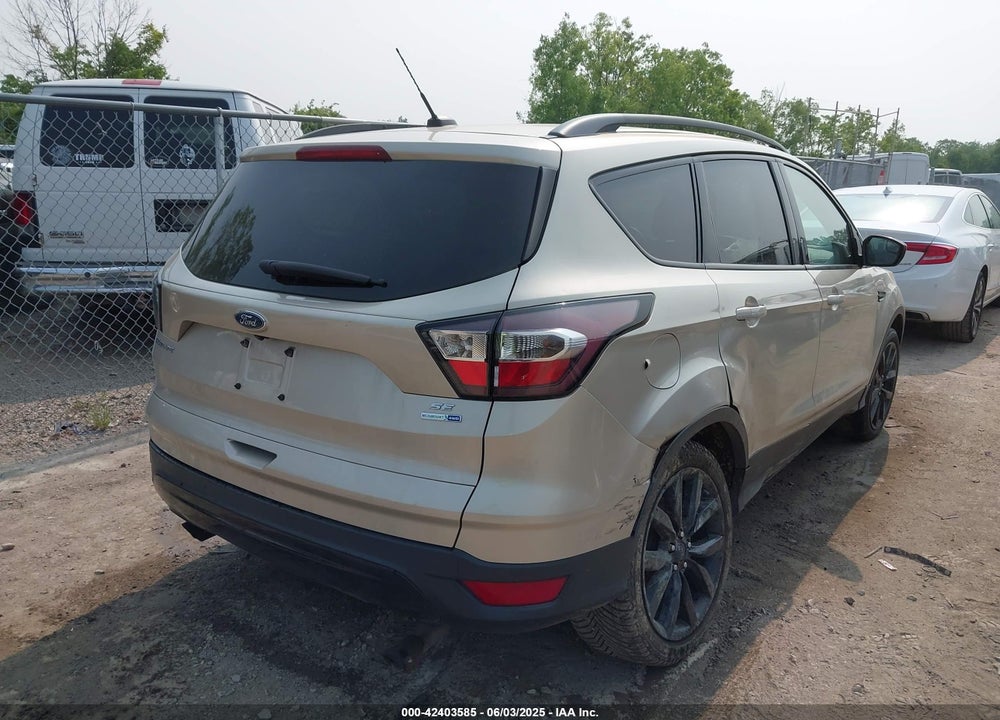 2017 FORD ESCAPE SE VIN: 1FMCU9GD1HUC45792