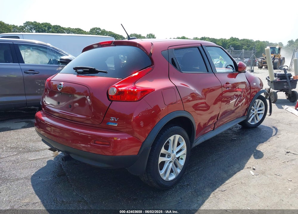 2014 NISSAN JUKE VIN: JN8AF5MR2ET452681