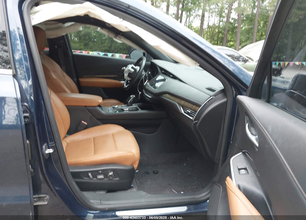 2019 CADILLAC XT4 VIN: 1GYFZCR46KF163883