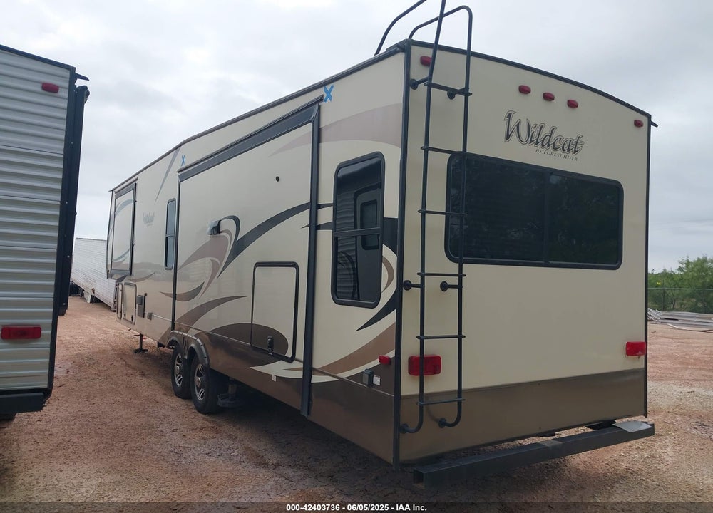 2017 FOREST RIVER WILDCAT 5TH WHEEL TRAVEL TRA VIN: 5ZT3WCXB1HG001115