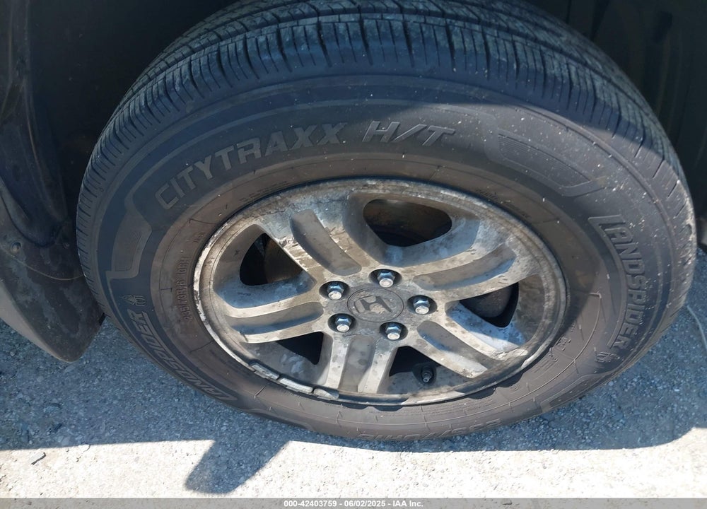 2005 HONDA PILOT EX-L VIN: 2HKYF185X5H538948