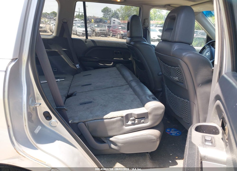 2005 HONDA PILOT EX-L VIN: 2HKYF185X5H538948