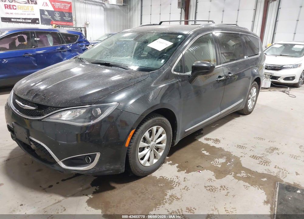 2020 CHRYSLER PACIFICA VIN: 2C4RC1BG3LR176355