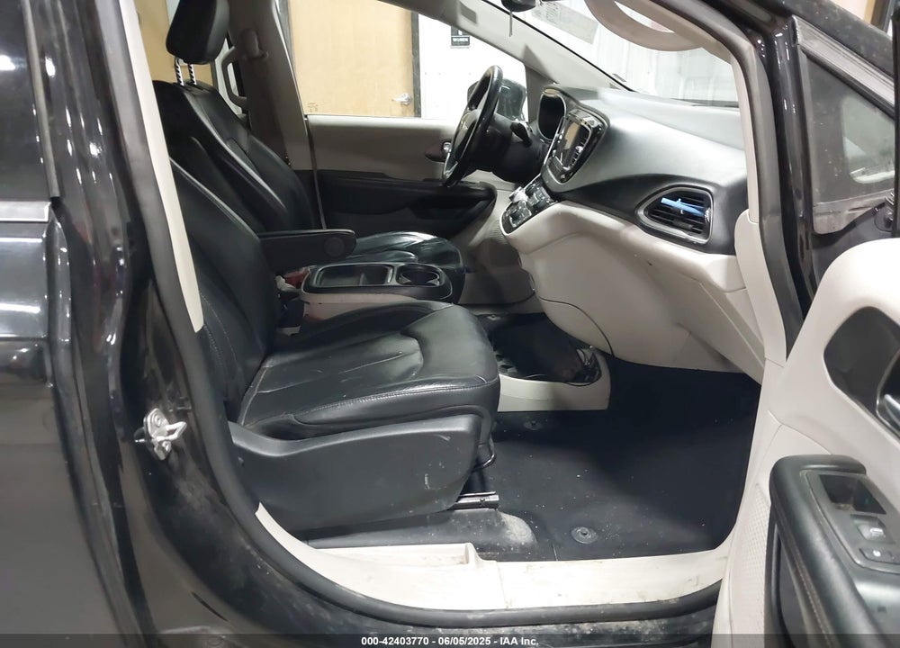 2020 CHRYSLER PACIFICA VIN: 2C4RC1BG3LR176355