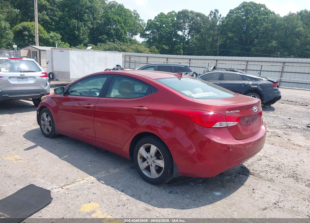 2013 HYUNDAI ELANTRA VIN: 5NPDH4AE1DH179332